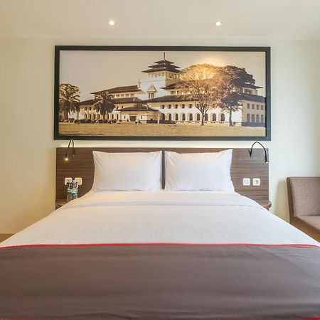 Super Oyo Collection O Hotel Pasar Baru Heritage Bandung Zewnętrze zdjęcie