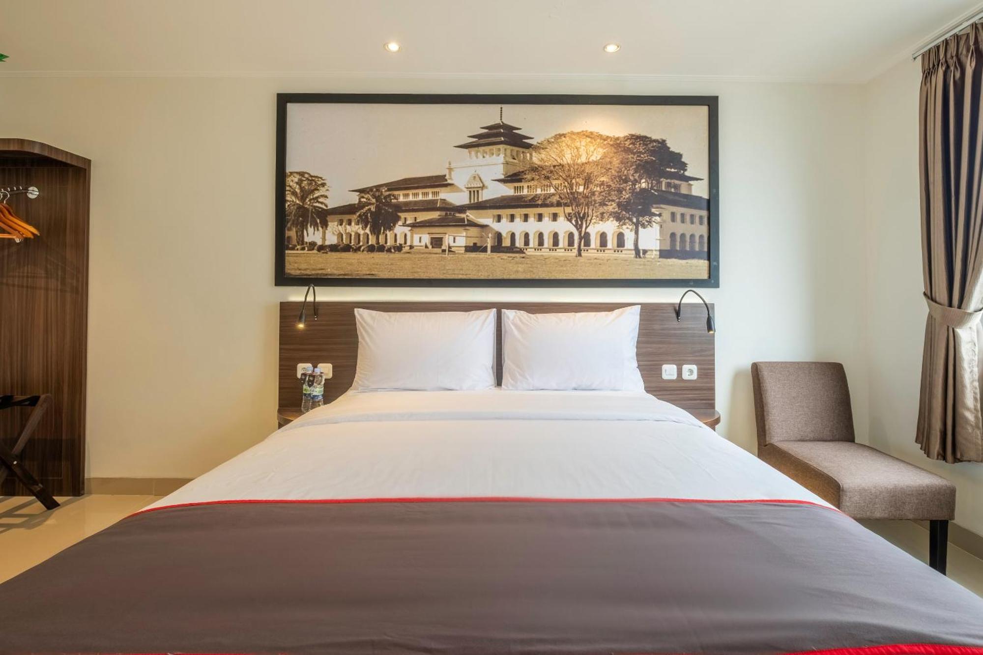 Super Oyo Collection O Hotel Pasar Baru Heritage Bandung Zewnętrze zdjęcie
