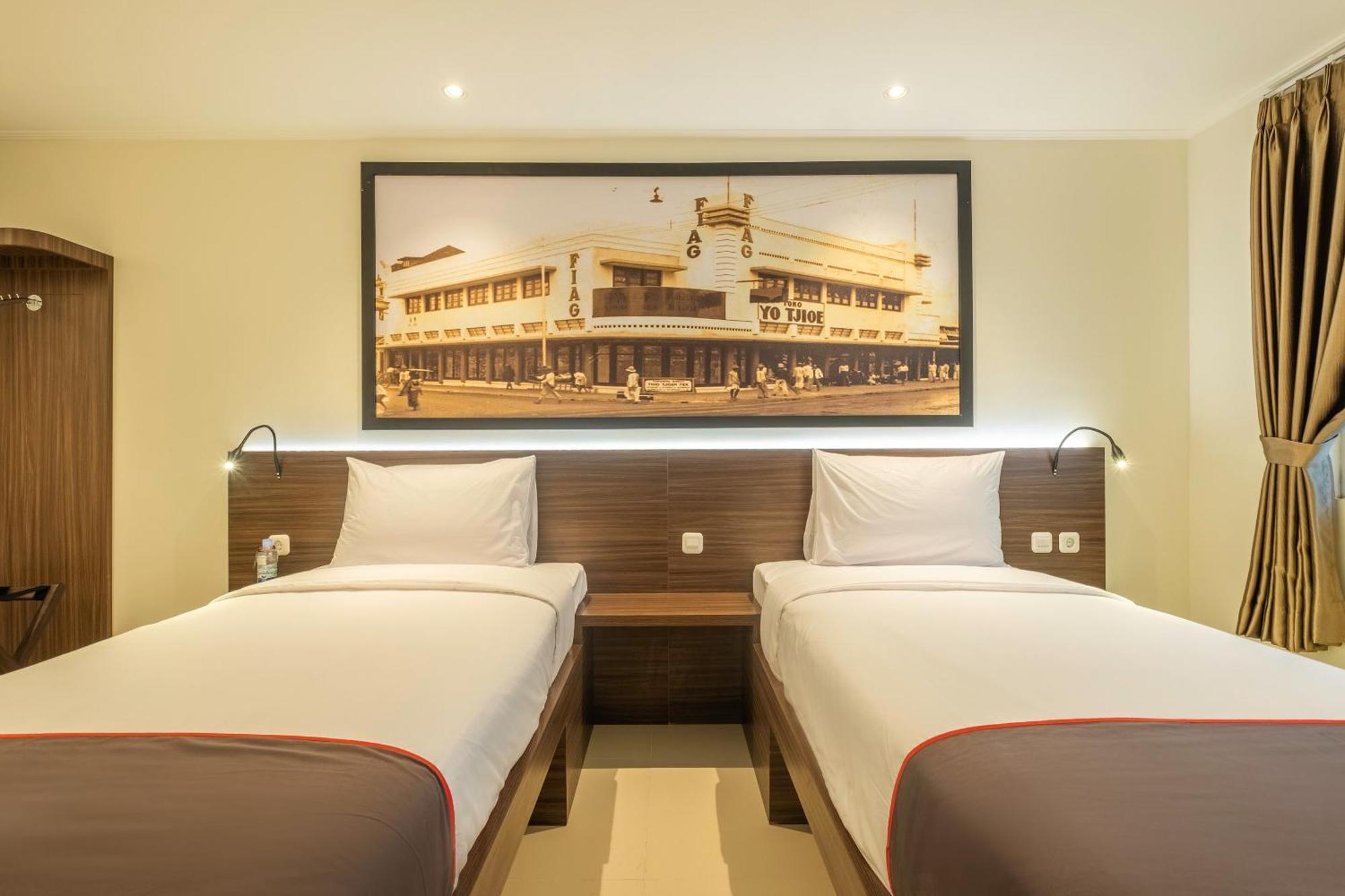 Super Oyo Collection O Hotel Pasar Baru Heritage Bandung Zewnętrze zdjęcie